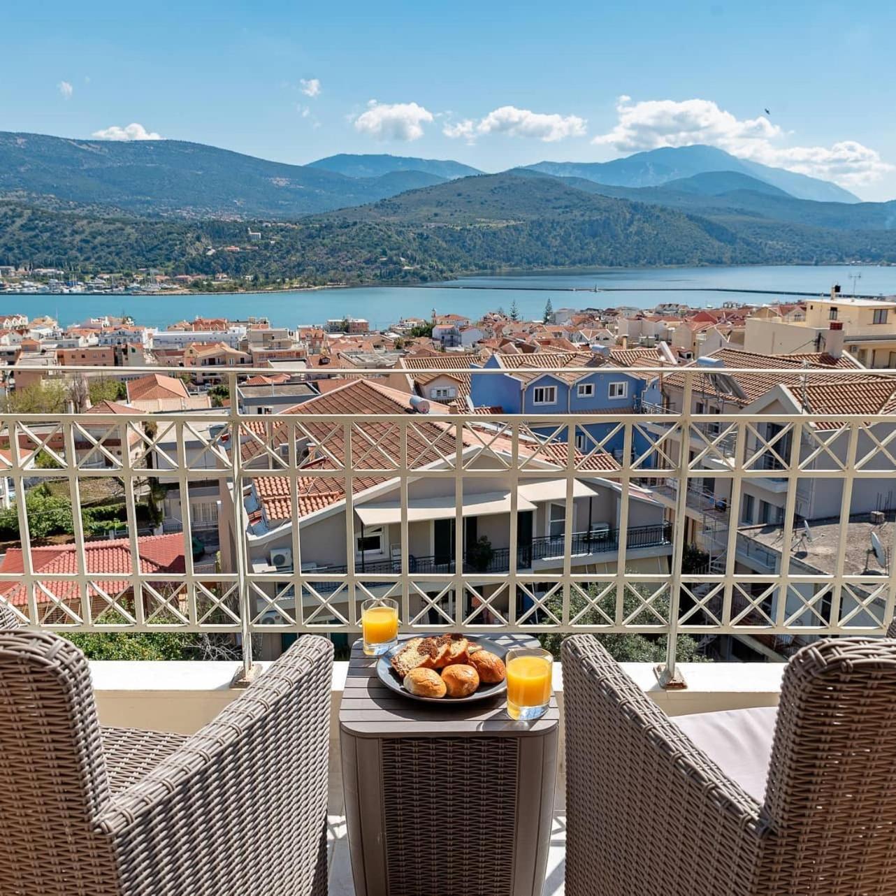Alexandra'S Cozy Sea View Apartment Argostoli  Exterior photo