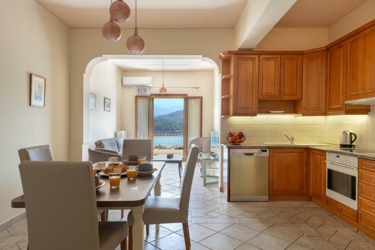 Alexandra'S Cozy Sea View Apartment Argostoli  Exterior photo